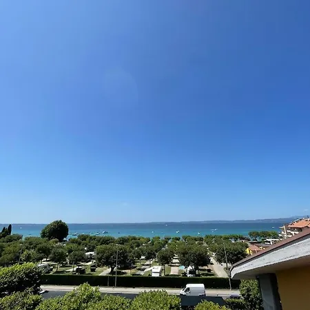 Am Gardasee Mit Seeblick No Elevator Daire *